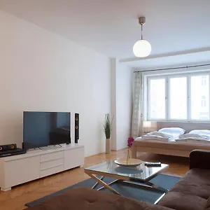 Dlouha - Old Town Apartahotel Praga