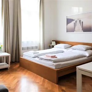 Castle Apartahotel Praga